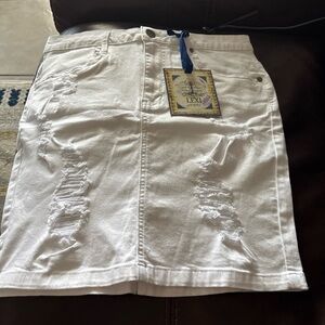 Women's White Lexi Distressed Skirt